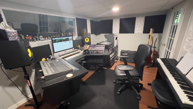 Microphone and rack area